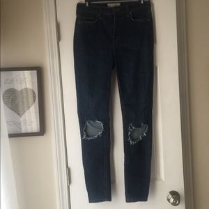 Women’s free people busted knee jeans size 29 Long